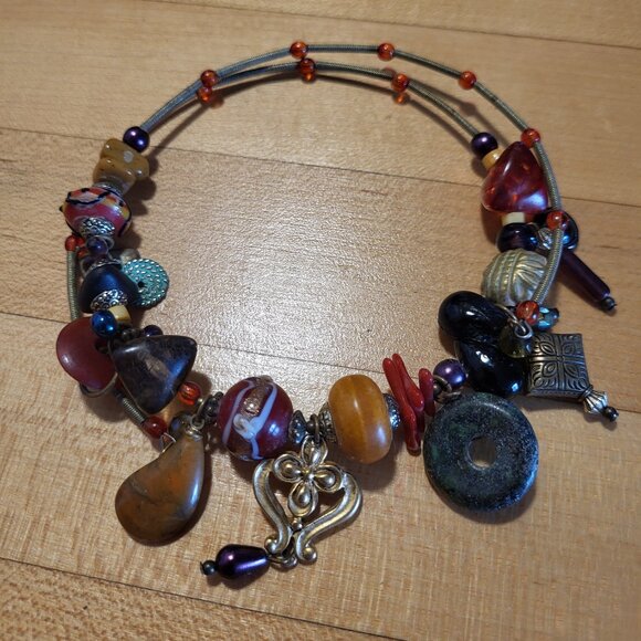 Quirky Beaded Memory Wire Choker - Picture 1 of 2